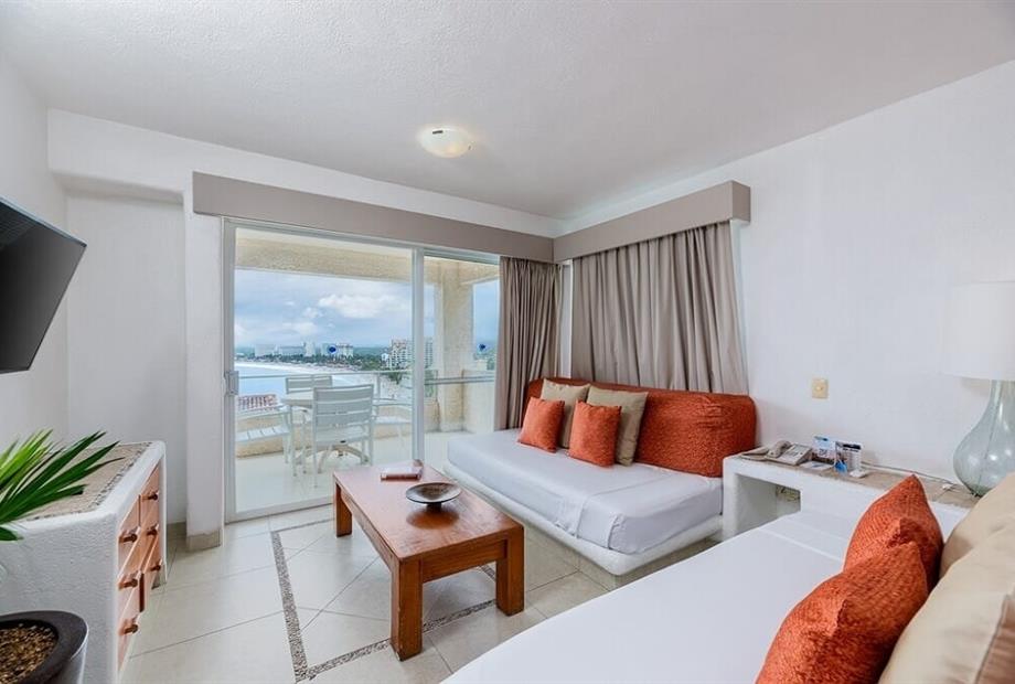 2 baños mini alberca 2 sofas cama ob.jpg