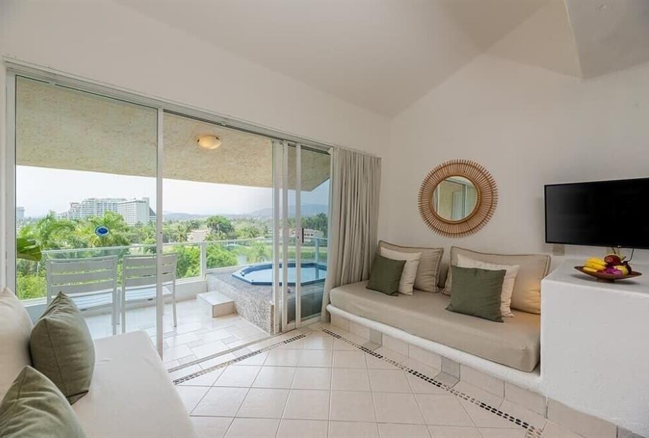 jacuzzy 2 sofas camas ob.5jpg.jpg