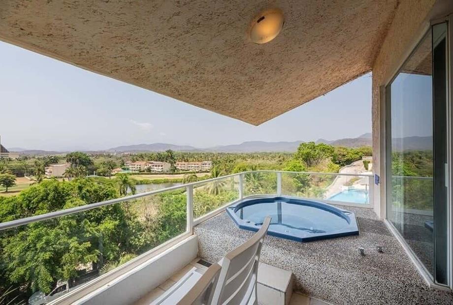 jacuzzy 2 sofas camas ob.3jpg.jpg