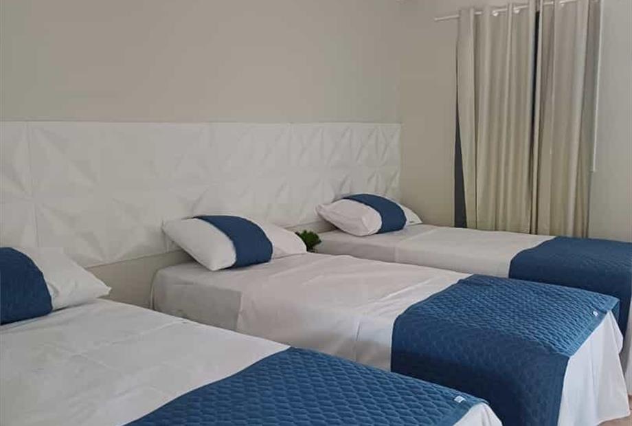 triplo - 3 camas de solteiro.jpg