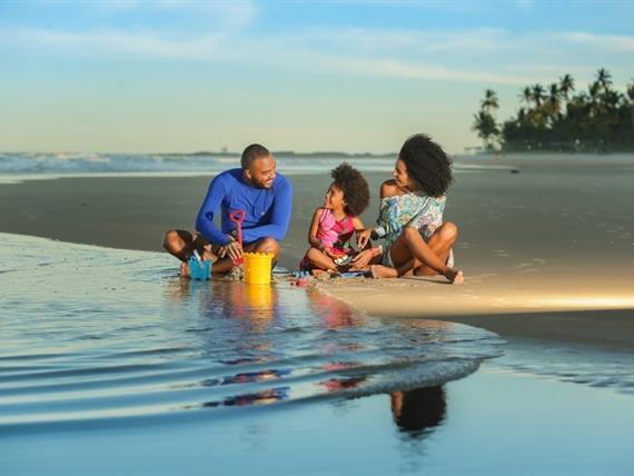 familia_praia_canabrava.jpg