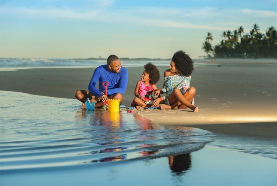familia_praia_canabrava.jpg