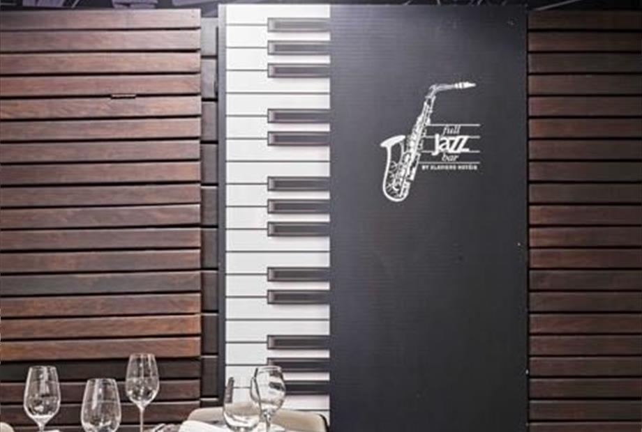 scfj - full jazz bar  (25).jpg