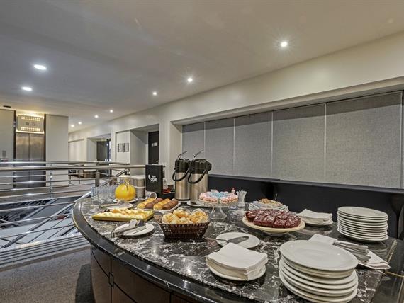 scph - foyer (7).jpg