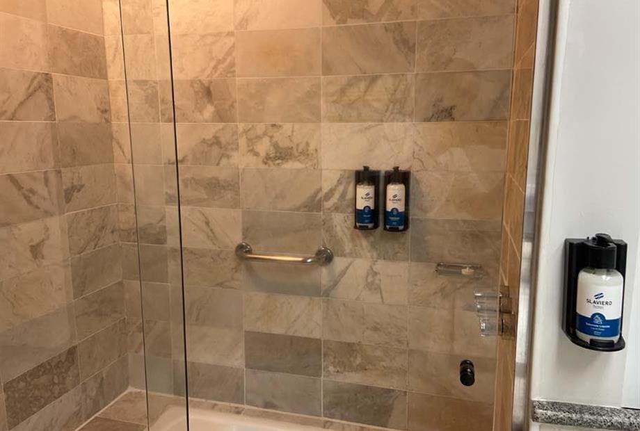 scph - premium triplo - banheiro (3).jpg