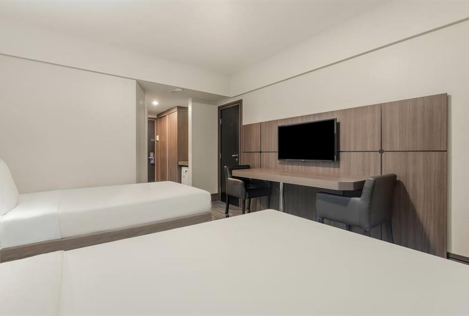 scph - luxo twin (1).jpg