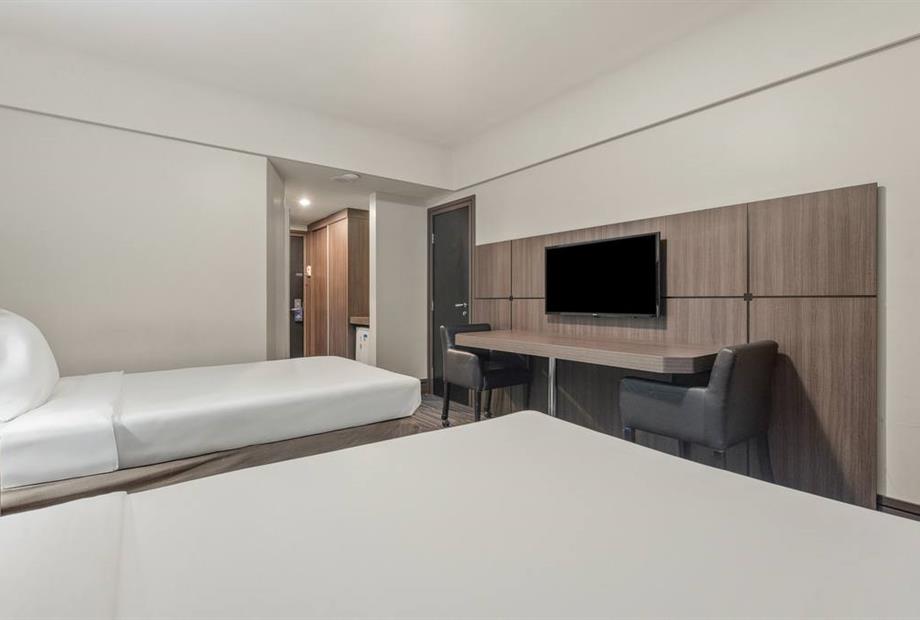 scph - luxo twin (6).jpg