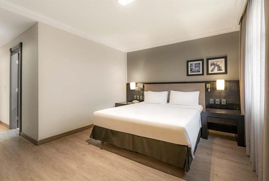 scrf - suíte casal com sofá-cama (6).jpg