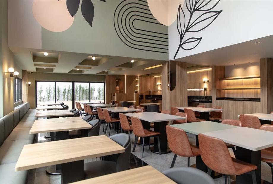 slxv - restaurante (1).jpg