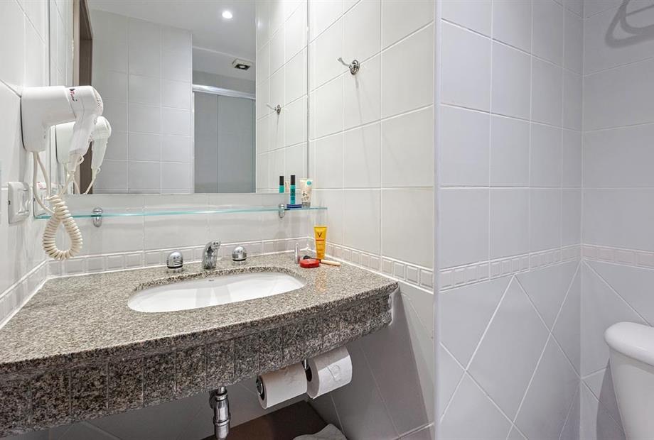 SLXV - Standard - Banheiro (2).jpg