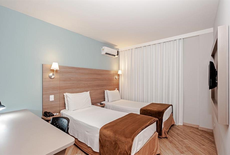 SLXV - Standard Twin (1).jpg