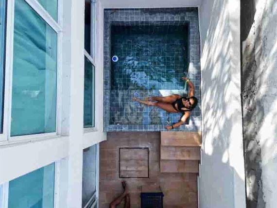 piscina luxo.jpg