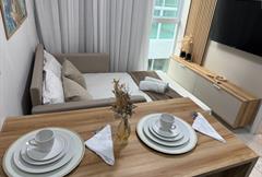 Luxo c/ Piscina Exclusiva -  1 Cama de Casal +  Sofá-cama da sala