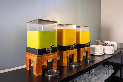 slsc - café da manhã baixa.jpg