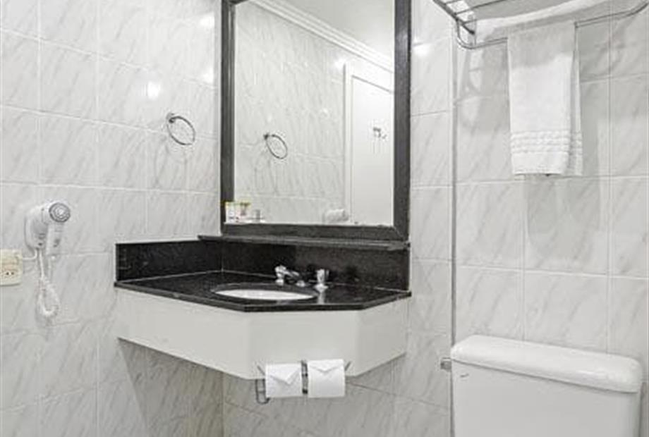 provisória banheiro - familía - slsc.jpg