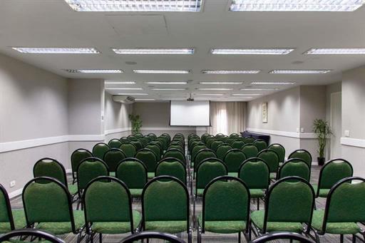 suct - eventos - sala snowmass - auditório (5).jpg