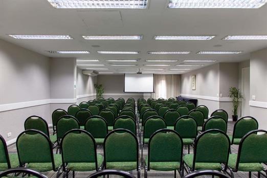 suct - eventos - sala snowmass - auditório (5).jpg