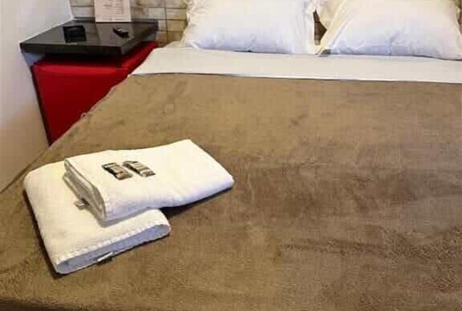 Quarto Deluxe com Cama King-size-6.jpg