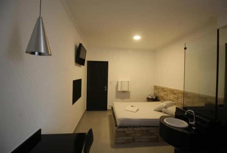 Quarto Deluxe com Cama King-size-7.jpg