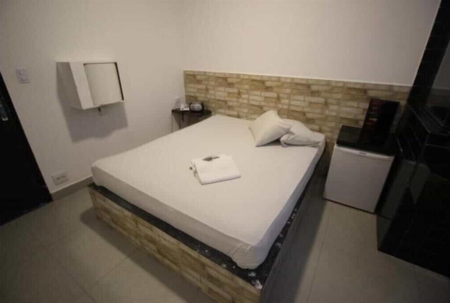 Quarto Deluxe com Cama King-size-8.jpg