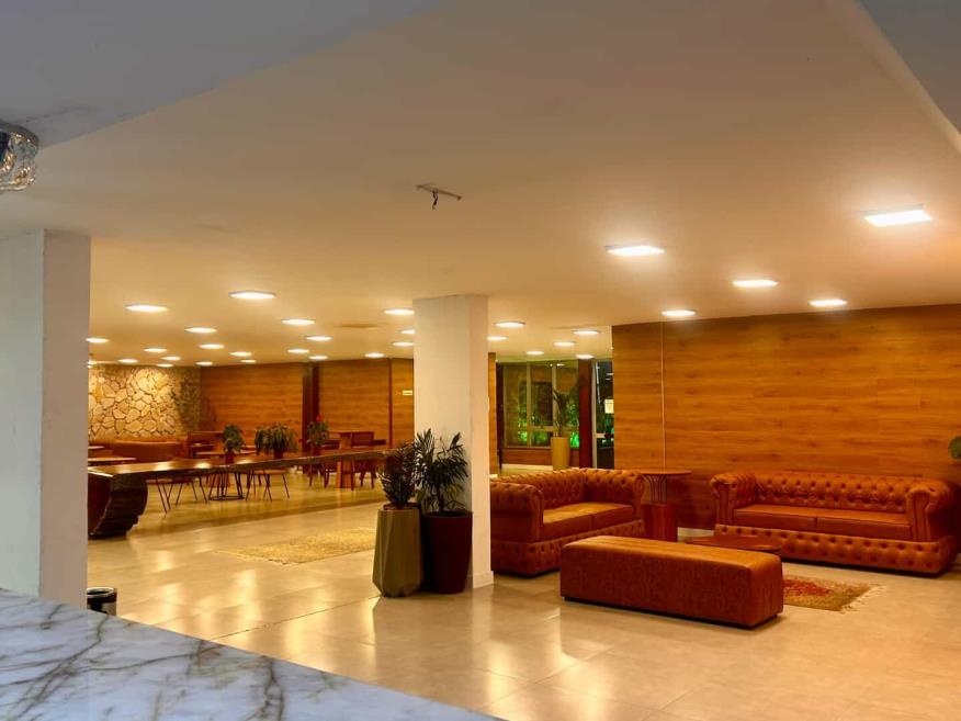 lobby 1.jpeg