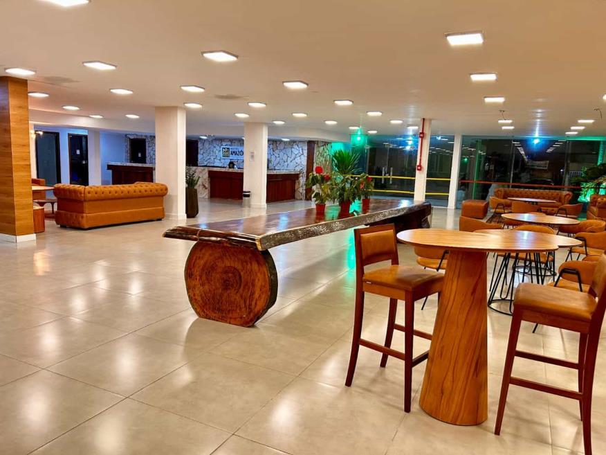 lobby 3.jpeg
