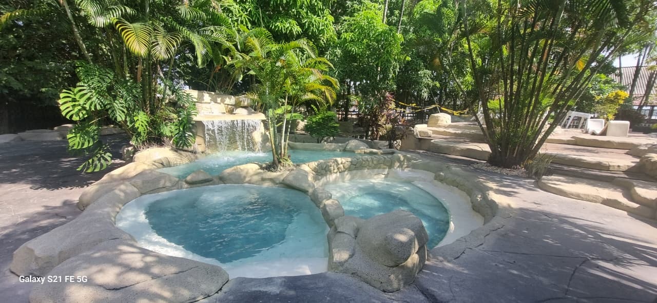 piscina1.jpeg