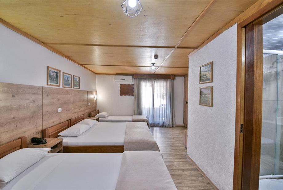 apartamento quadruplo tirol 1.jpg