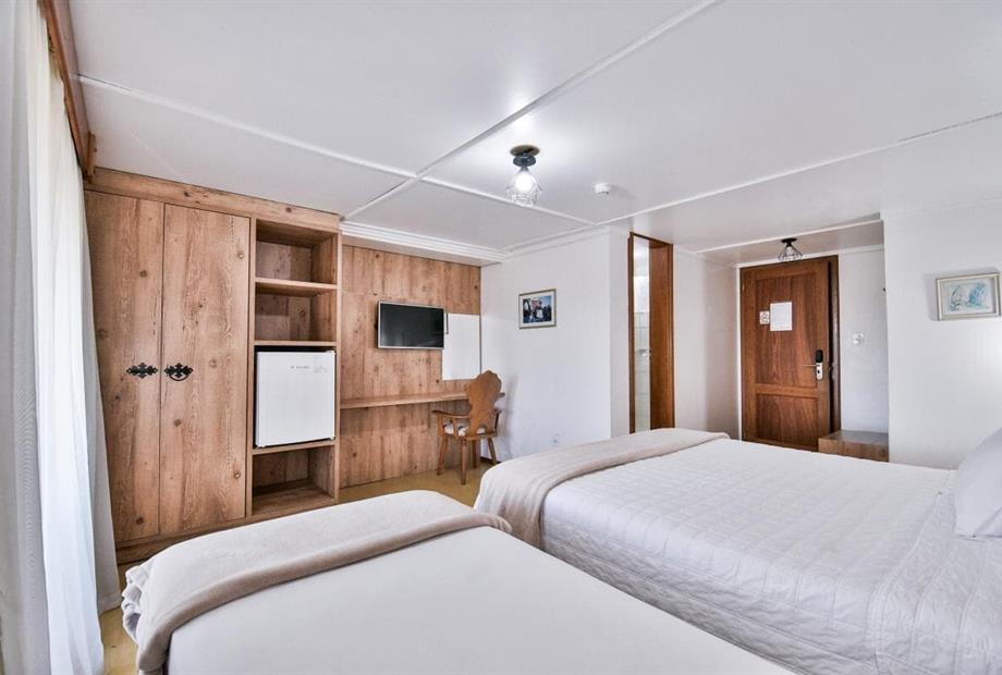 quarto triplo tirol 3.jpg