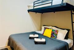 Quarto Triplo com Banheiro Privativo