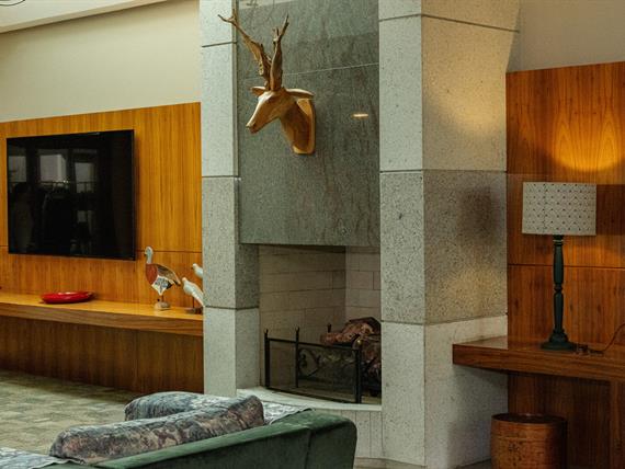 lounge-24.jpg