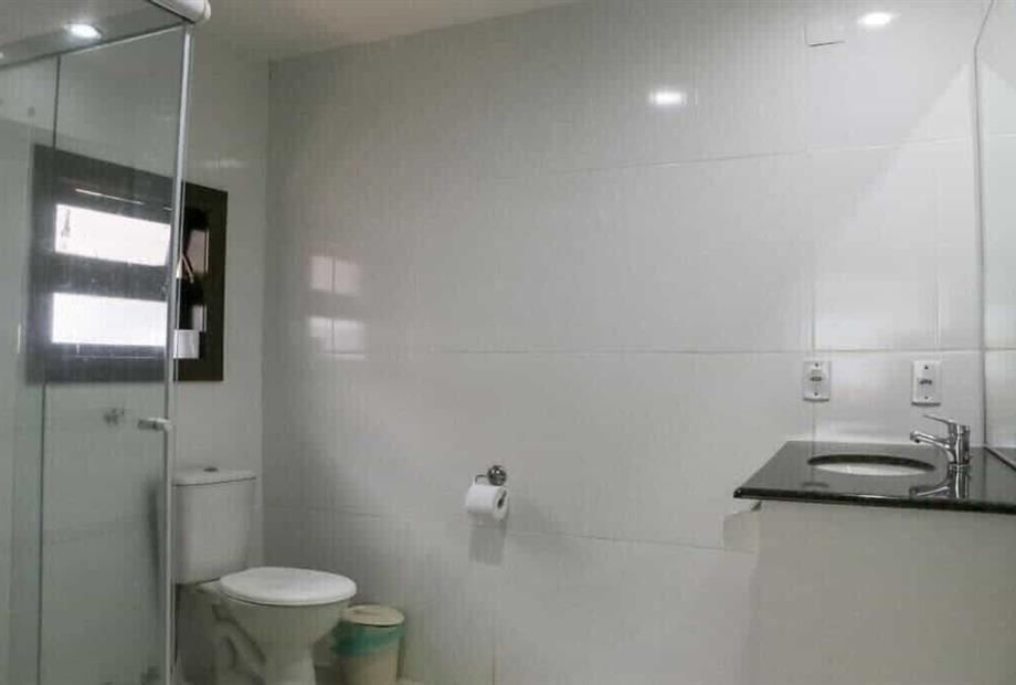 Suíte com Cama Queen e Vista da Piscina-8.jpg