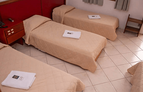 Econômico Casal + 5 solteiro do Hotel Domhof
