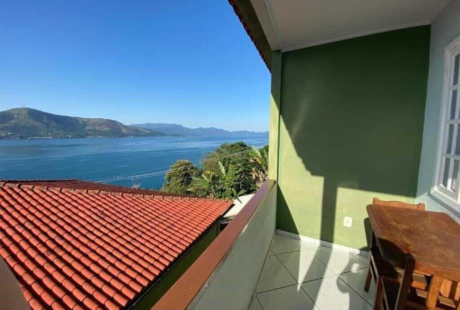 Suíte Queen com Banheira de Hidromassagem-5.jpg