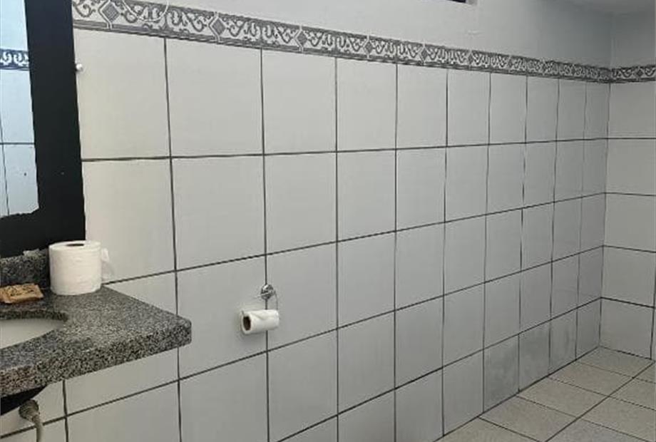 banheiro quadruplo 2.jpg