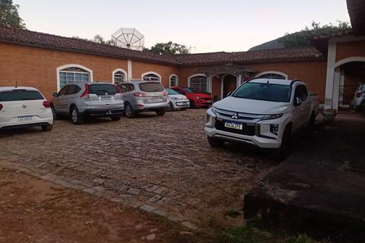 estacionamento e recepcao.jpg