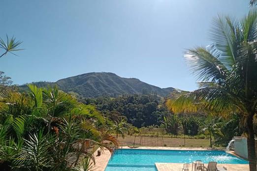 piscina e foto fachada.jpg