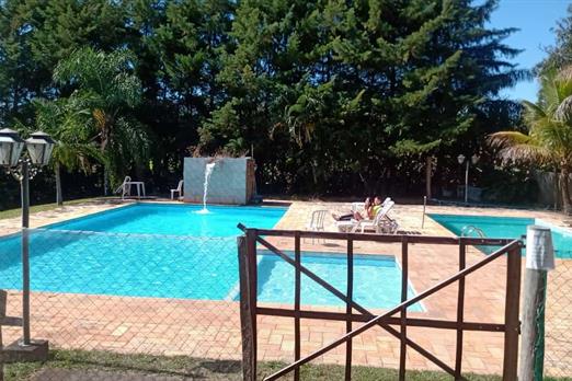 piscinas de natação infantil e biribol.jpg