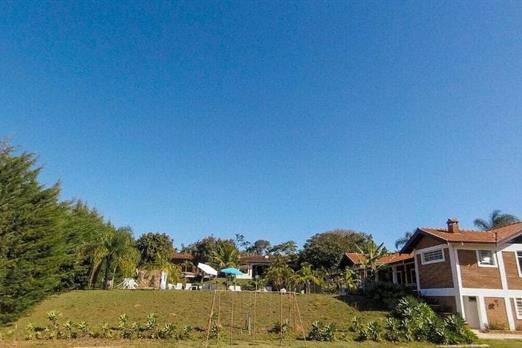 play ground e vista  frente salão e piscina.jpg