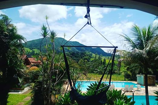 vista da area de descanso na recepção.jpg