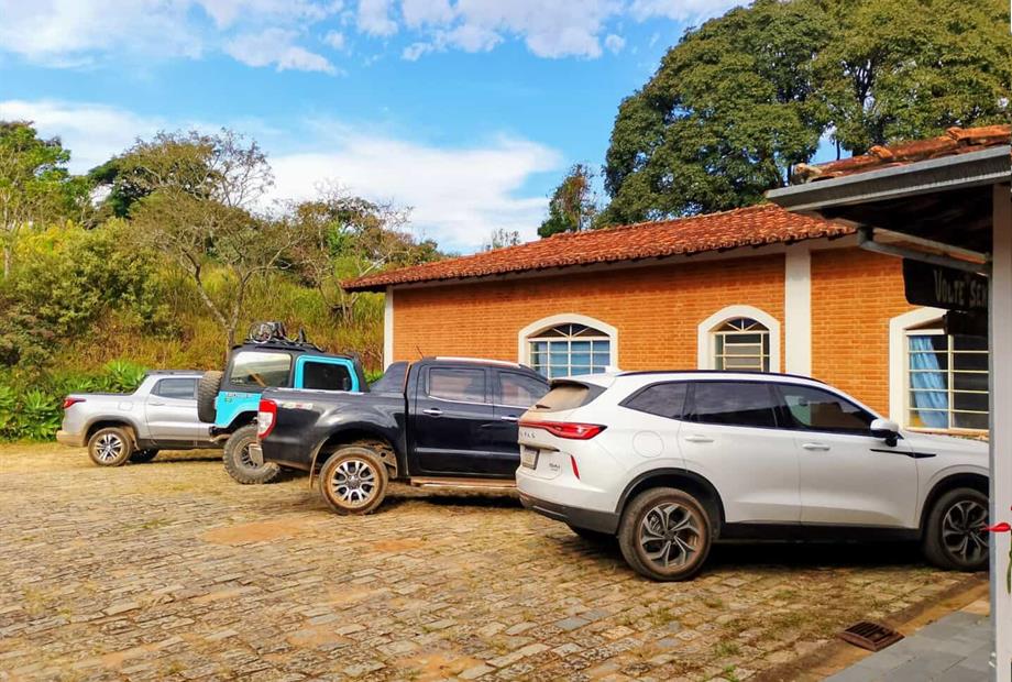 estacionamento vista lat.jpg