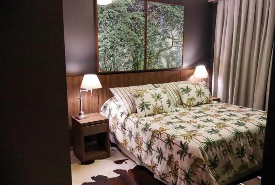 Suíte Deluxe com Cama Queen-size-1.jpg