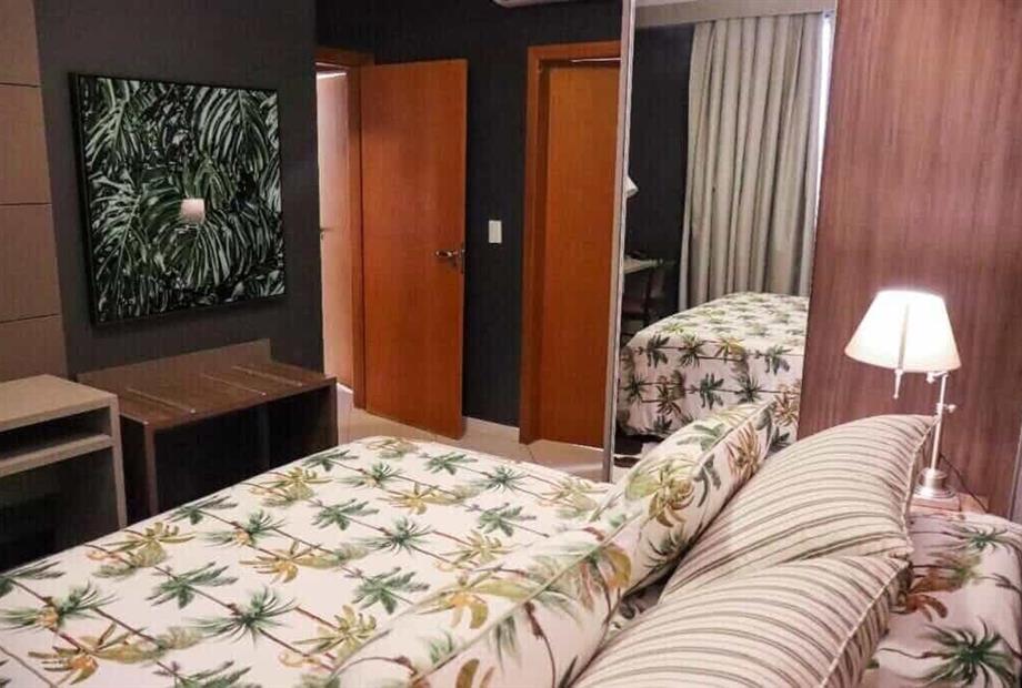 Suíte Deluxe com Cama Queen-size-3.jpg