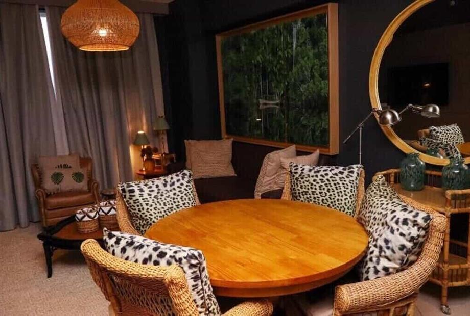 Suíte Deluxe com Cama Queen-size-5.jpg