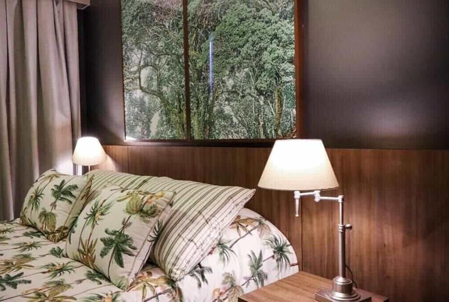 Suíte Deluxe com Cama Queen-size-6.jpg