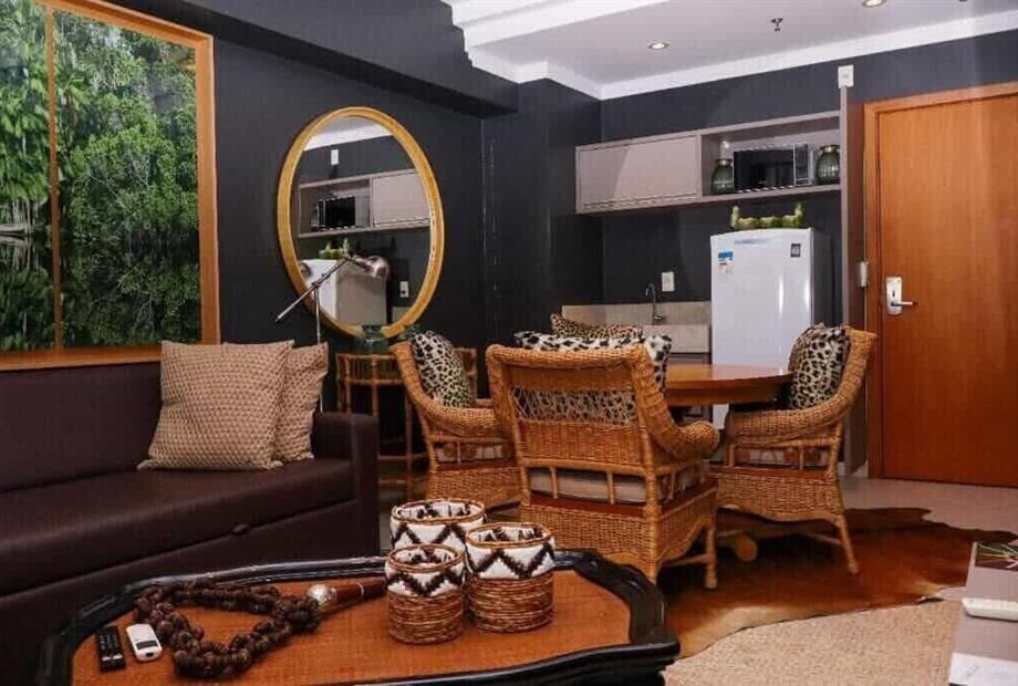 Suíte Deluxe com Cama Queen-size-9.jpg