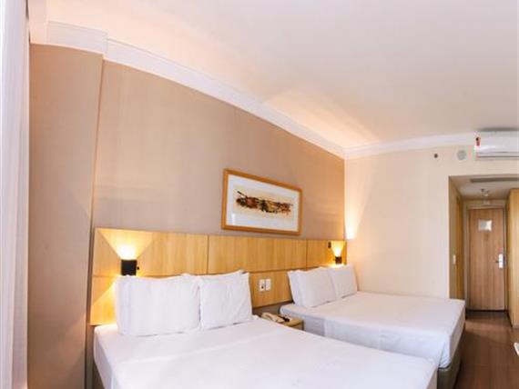 madefilmes dsc04167-pano.jpg