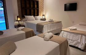 QUARTO QUÍNTUPLO CLÁSSICO do Hotel Pousada Arraial Candeia