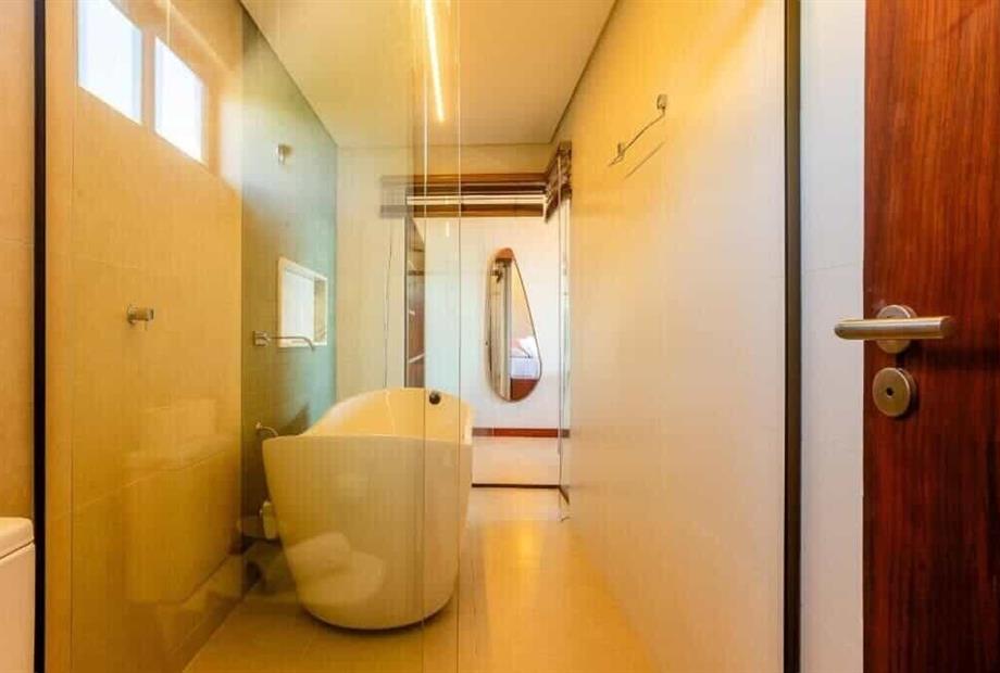 suíte com cama king-size e vista do mar-5.jpg