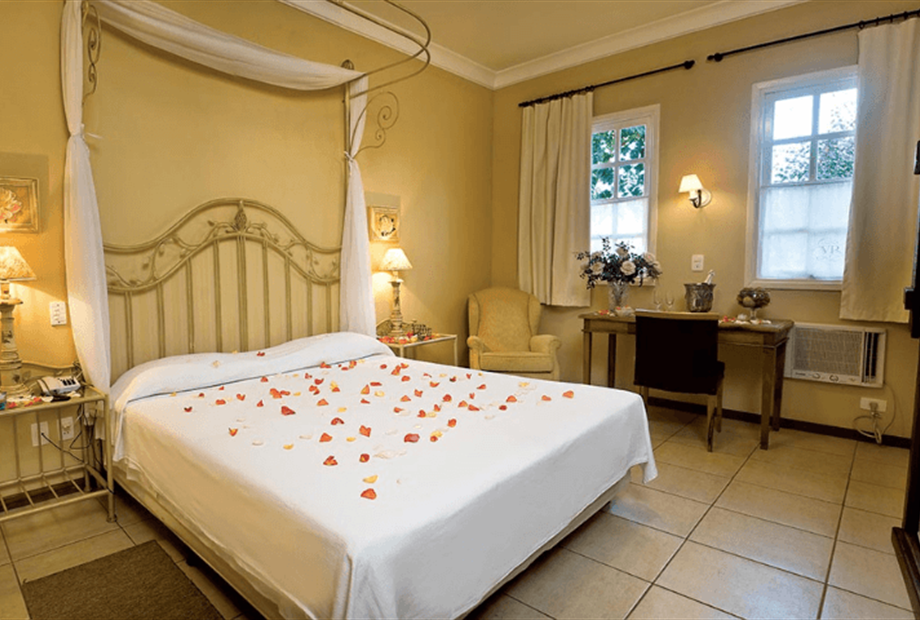 suite luxo hotel vila real jaú.png